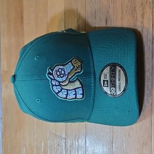 NWT Charlotte Knights MiLB New Era 39THIRTY Hat
